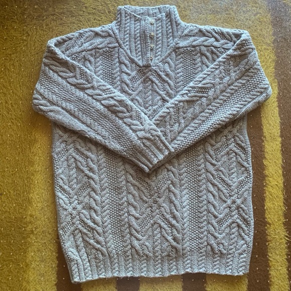 Ralph Lauren Exclusive Hand Knit Cableknit Sweater - Picture 1 of 4